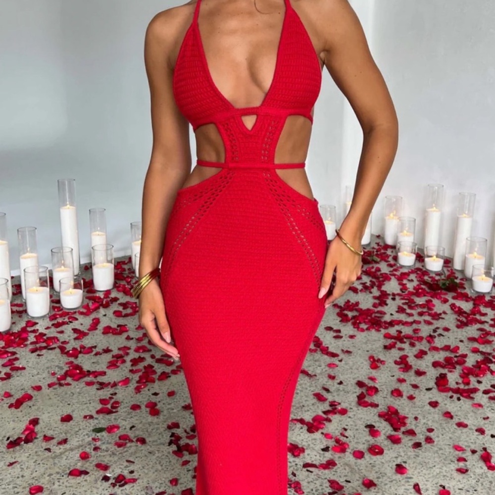 Babyboo Arabella Maxi Dress - Red 
Size: XS